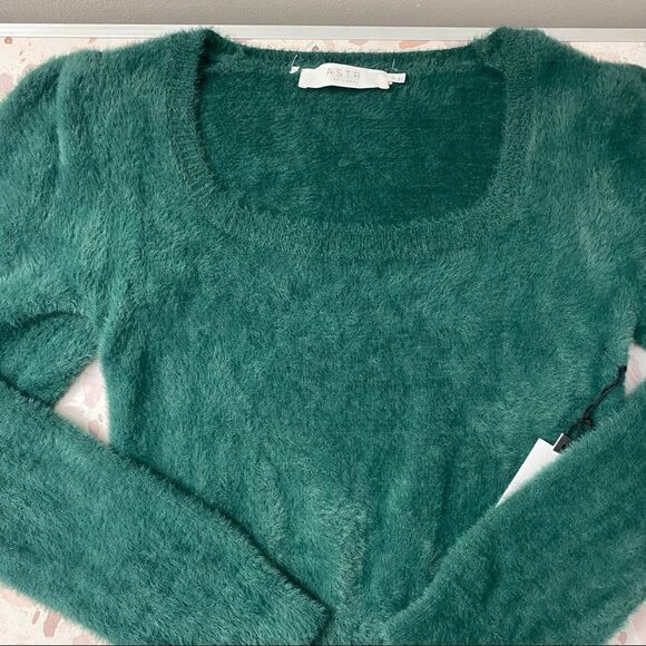ASTR the Label Fuzzy Sweater new - Picture 15 of 16